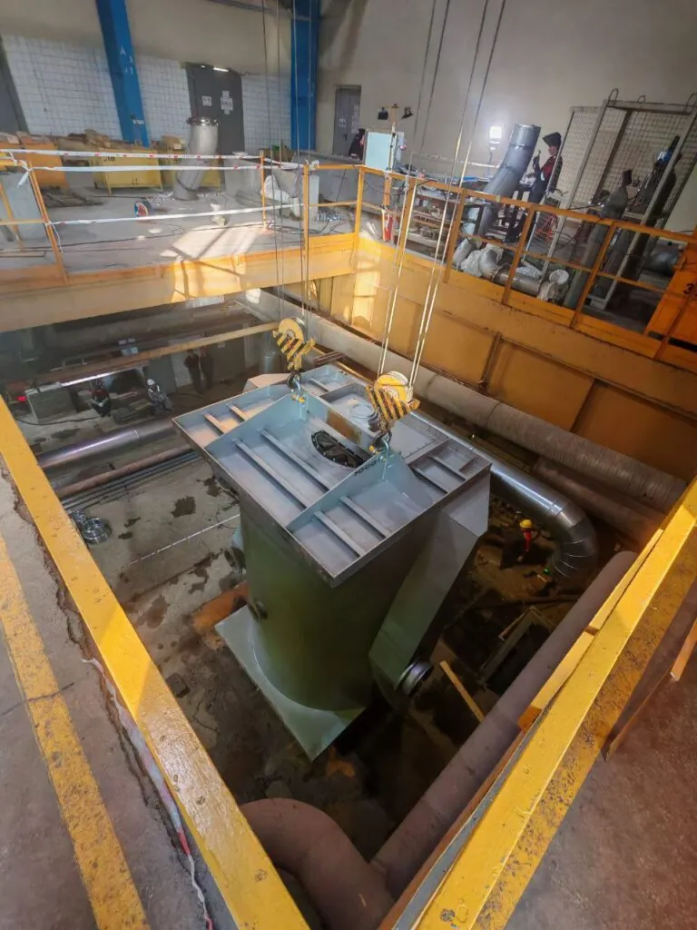 Установка и монтаж оборудования на действующей целлюлозно-бумажной фабрике Установка и монтаж оборудования на действующей целлюлозно-бумажной фабрике